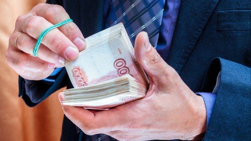 В России резко возрос спрос на наличные деньги