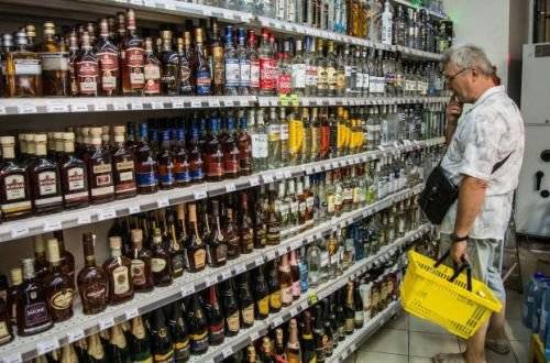 Украинцам хотят повысить цены на алкоголь: к чему стоит готовиться