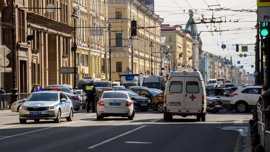 Петербуржцы жалуются на ограничения в центре из-за репетиции парада