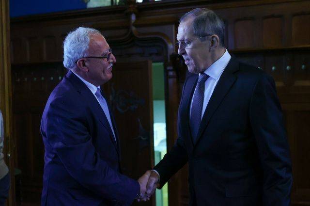 Глава МИД Палестины на встрече с Лавровым передал письмо Аббаса Путину