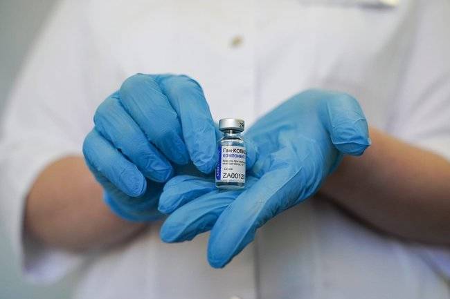 «Спутник V» и Pfizer вошли в шорт-лист лучших вакцин от COVID-19