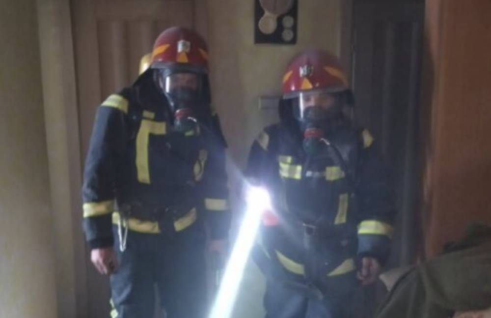 Пожар в частном доме унес жизнь харьковчанина: кадры с места трагедии