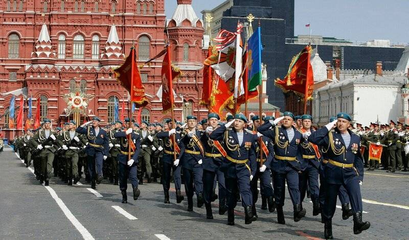 Президент Таджикистана приедет на Парад Победы в Москву