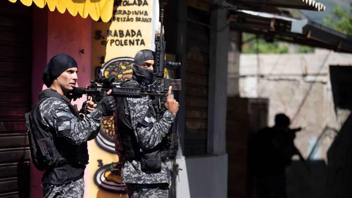 Полиция Рио-де-Жанейро объяснила операцию с гибелью десятков людей