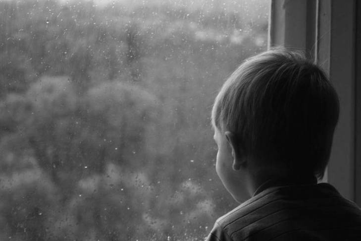 Падение ребенка из окна в Запорожье: троих работниц детсада уволили
