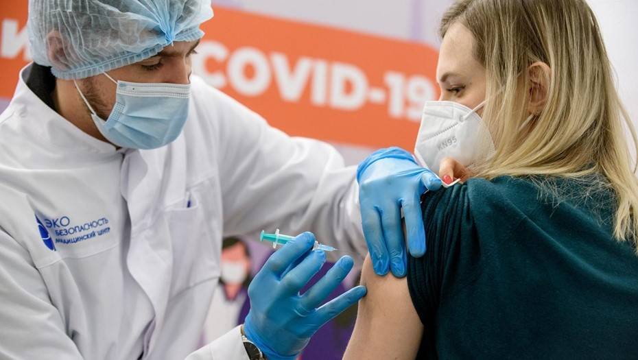 В Петербург завезли новую партию вакцины "Спутник V"