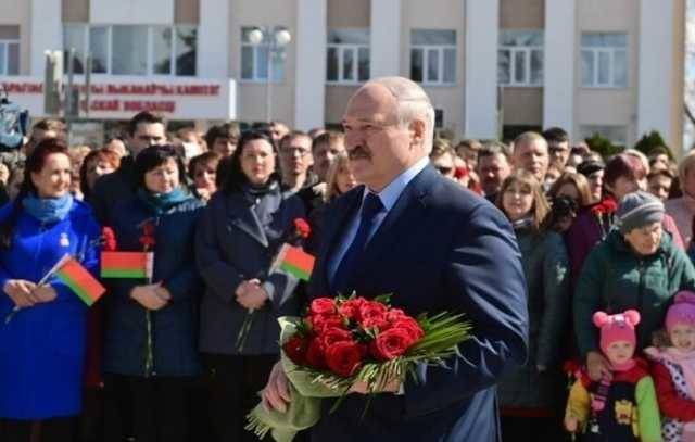 Лукашенко разжаловал отца основателя телеграм-канала NEXTA