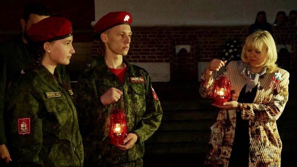 В Смоленске активисты ОНФ и представители «Единой России» провели акцию «Огонь памяти»