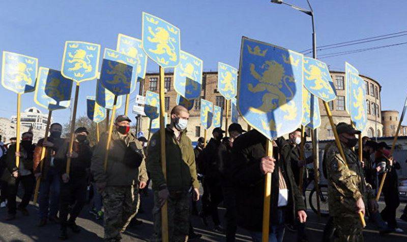 Украинский фашизм крепнет год от года