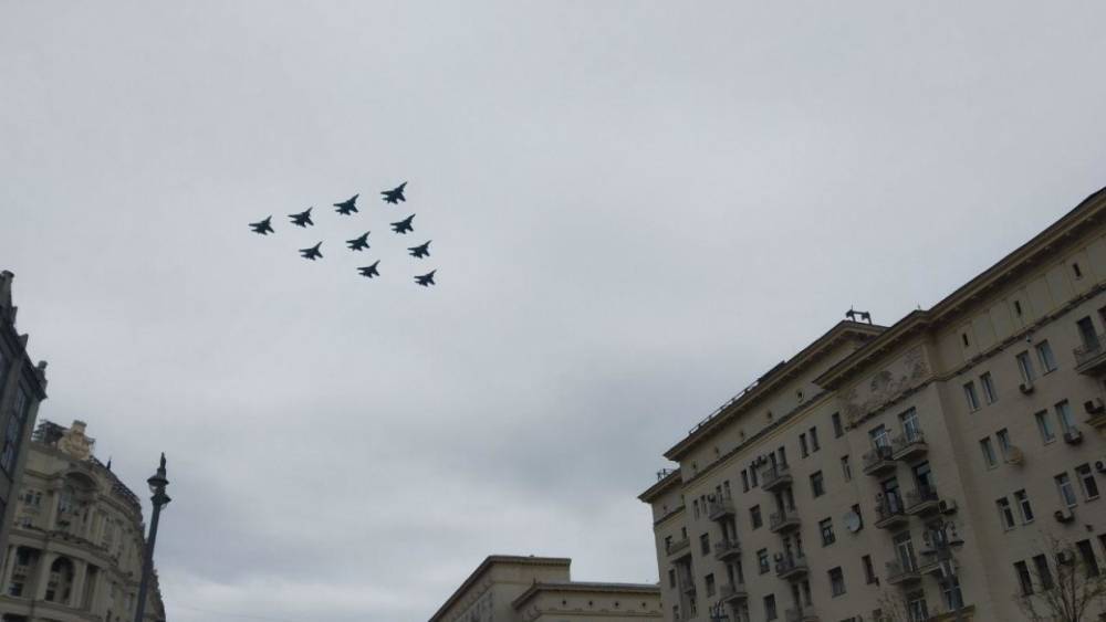 Кремль допустил изменения в воздушной части парада на 9 Мая в Москве
