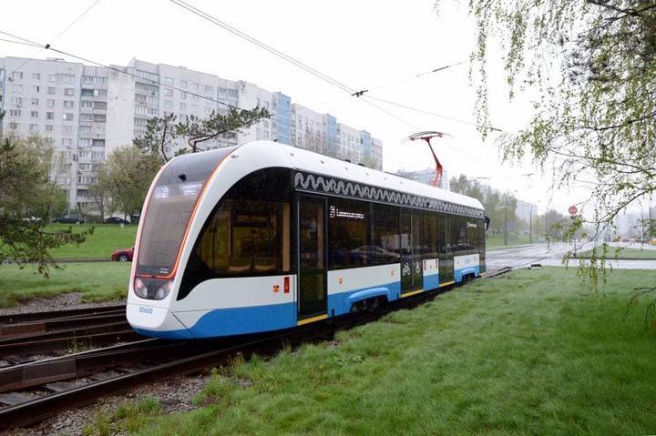 Первые односекционные трамваи вышли на маршруты на северо-западе столицы