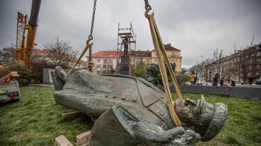 В Праге на месте памятника Коневу открылась выставка о роли СССР в истории