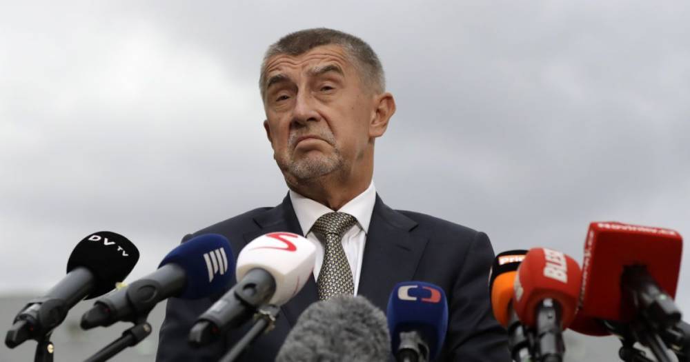 Чехия просит страны ЕС выслать по одному дипломату РФ
