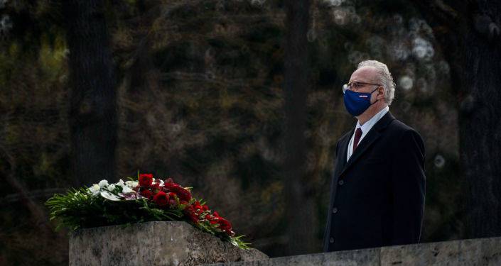 "Самые пострадавшие": латышский парадокс в День Европы на Братском кладбище Риги