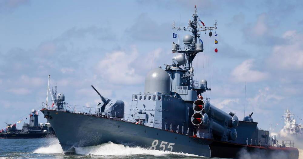 Экс-главком НАТО опасается атак "москитного флота" РФ в Черном море