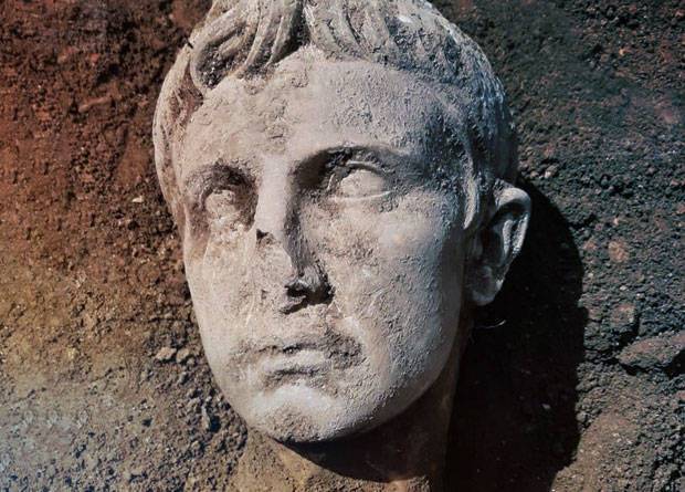 Найдена идеально сохранившаяся голова императора Августа