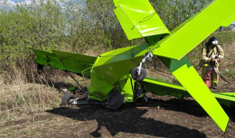 В Татарстане два человека разбились на угнанном самолете