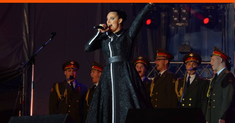 В Екатеринбурге выступают Елена Ваенга и Леонид Агутин: показываем гала-концерт в прямом эфире