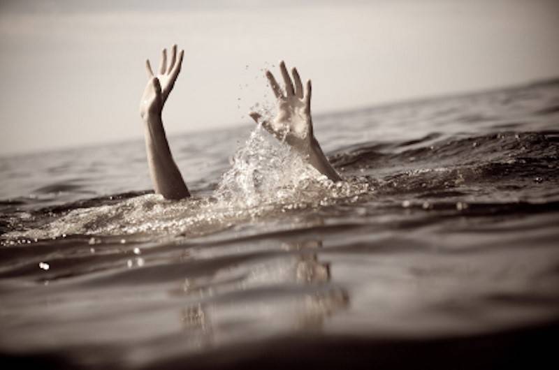 Под Смоленском в озере утонула школьница