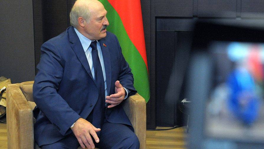 Лукашенко назвал западные санкции попыткой рейдерского захвата