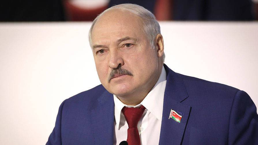 Лукашенко прокомментировал отказ ряда стран летать над Белоруссией