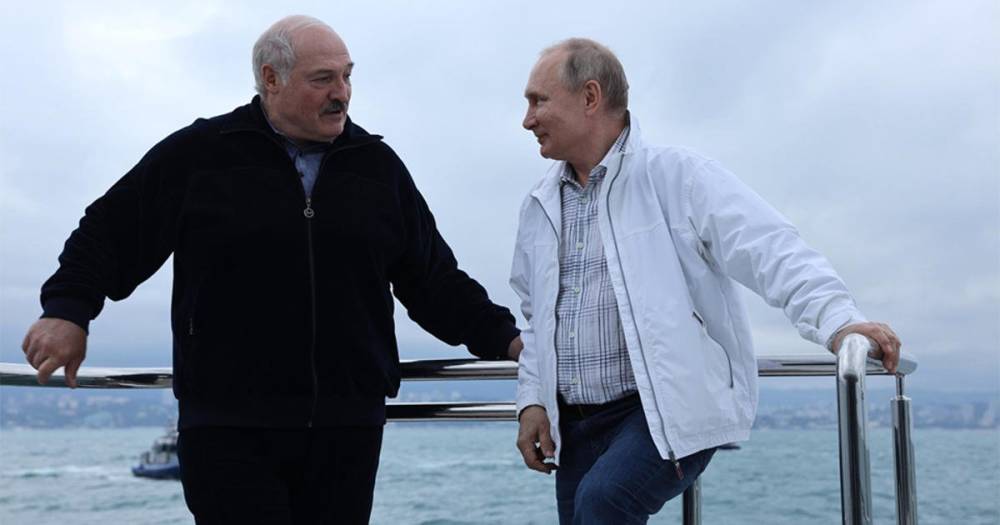 Лукашенко передал Путину аналитику белорусских спецслужб