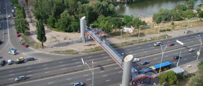 В КГГА пообещали делать больше наземных переходов в центре Киева