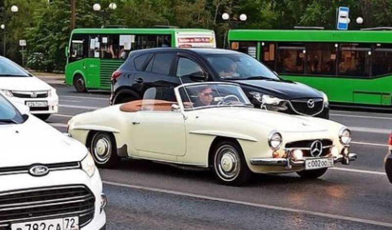 В Тюмени горожане заметили редкий ретро Mercedes-Benz за 10 млн рублей