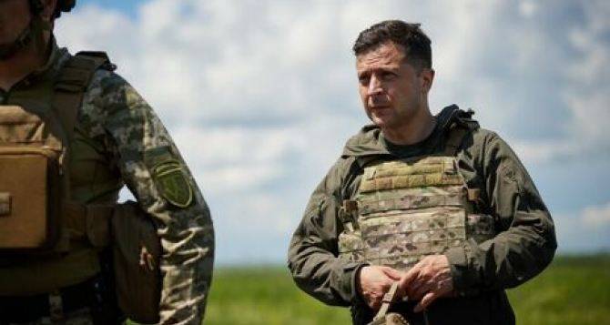 Зеленский поблагодарил Бога за гром: Президент посетил Донбасс
