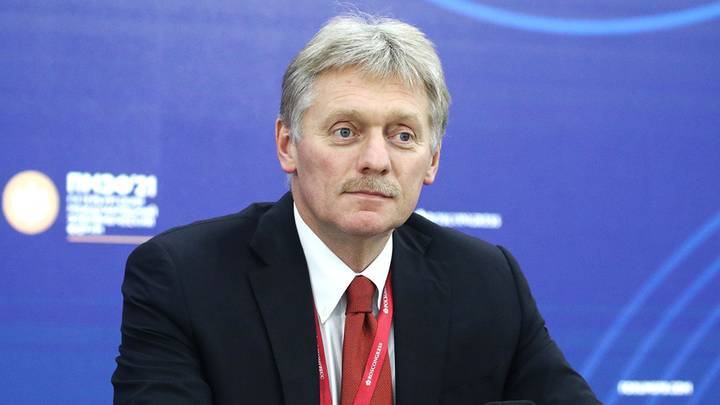 Песков прокомментировал требование УЕФА убрать лозунги с формы сборной Украины