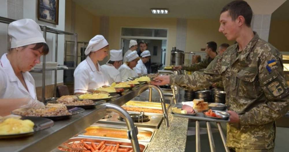 Почему власть провалила реформу армейского питания и чем на самом деле измеряются стандарты НАТО — интервью с военным экспертом