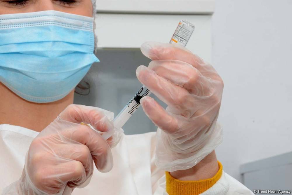Минздрав Азербайджана о важности вакцинации от COVİD-9 граждан из группы риска