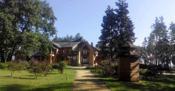 АРМА передала резиденцию Януковича компании депутата Киевсовета