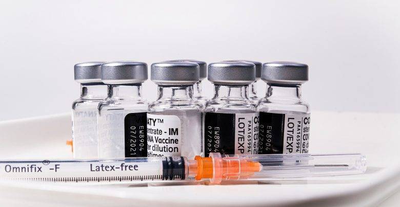 Страны G7 планируют выделить миру 1 млрд доз вакцин от коронавируса