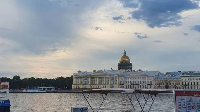 Антициклон начал сдавать свои позиции в Петербурге 11 июня