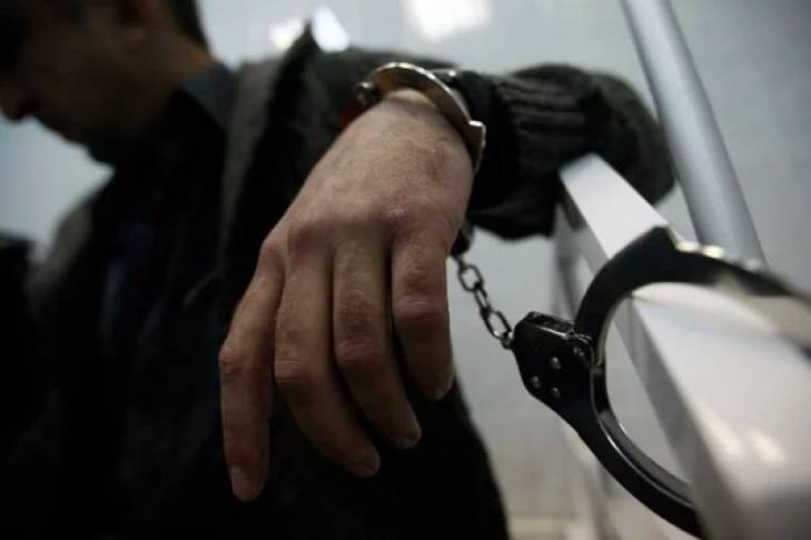 В Ривненской области мужчина получил пожизненное за изнасилование 10-летней падчерицы