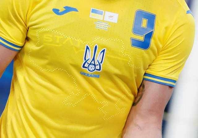 Україна не має виконувати заборону УЄФА щодо надпису "Героям Слава!" на формі збірної