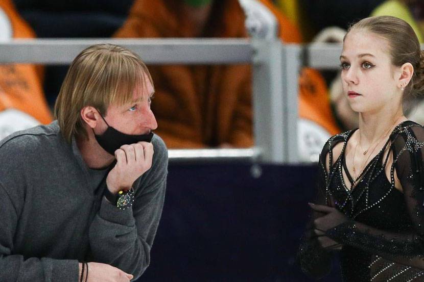 Плющенко: "Считаю, что именно Трусова выиграла чемпионат России. В этом меня никто не переубедит"