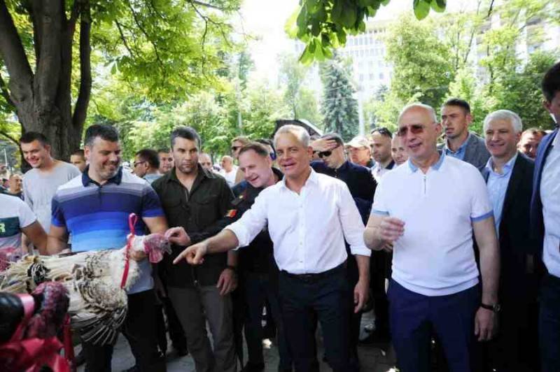 Молдавские политики пошли вразнос