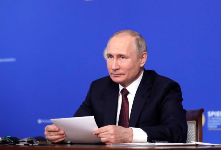Владимир Путин подписал закон о бесплатном газопроводе до границ участка