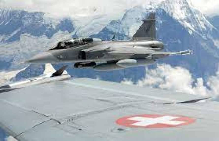 Швейцария закрыла часть воздушного пространства и усилила воздушную полицию армейскими истребителями