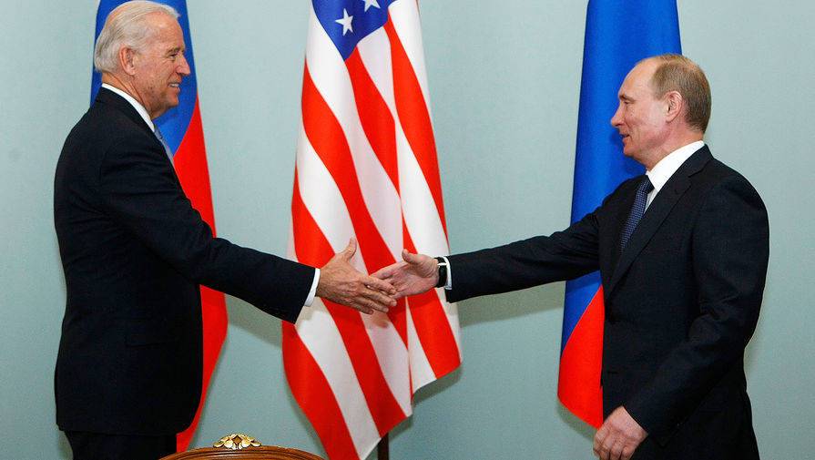 Time выяснил, кто помогал Байдену готовиться к встрече с Путиным