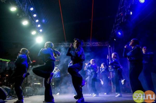 Жители Перми встретили День города танцевальным нон-стопом