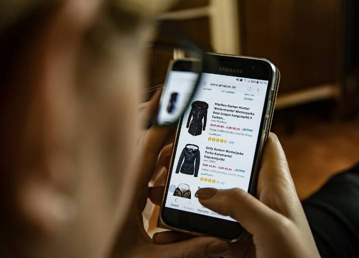 Интернет-магазины женской одежды: какие преимущества получают покупательницы