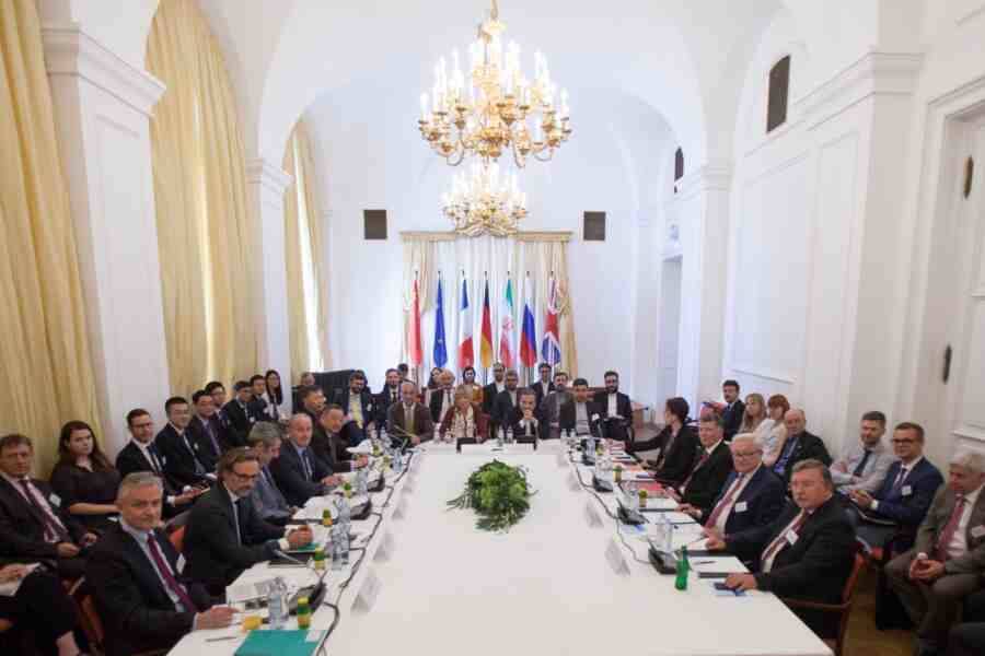 Комиссия по ядерной сделке Ирана настроена на успешное завершение переговоров – Ульянов