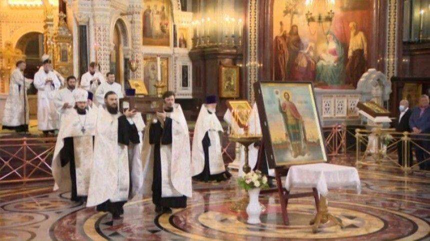 В Москве состоялся крестный ход с мощами Александра Невского