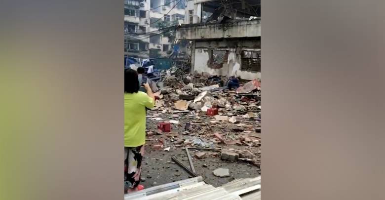 Минимум 11 человек погибли при мощном взрыве газа в Китае