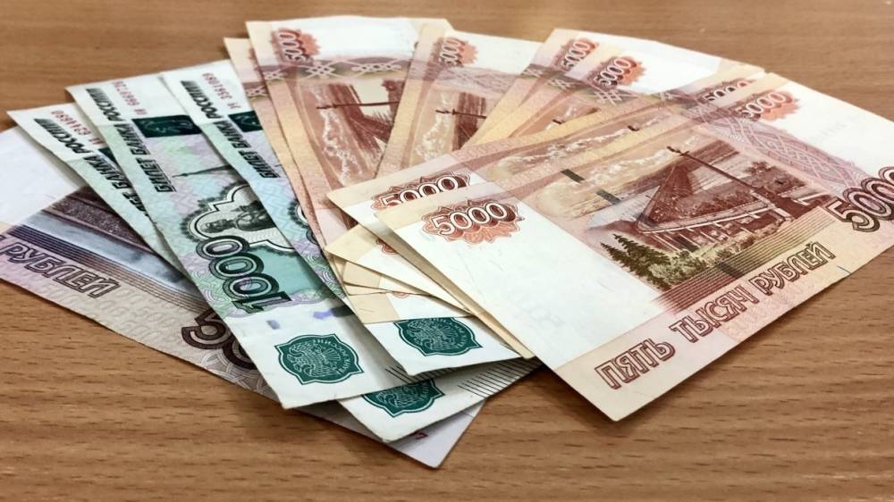 Омич из-за долга в 5 тыс. рублей облил зеленкой управляющую службы доставки