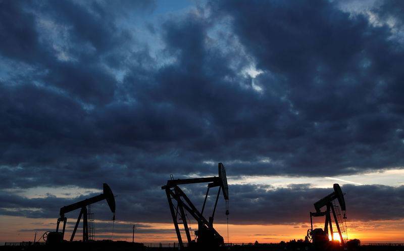 Цены на нефть растут на фоне улучшения спроса, ограниченного предложения
