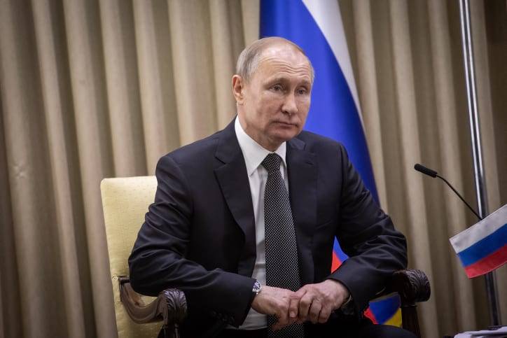 Путин назвал обвинение США в кибератаках "фарсом" и мира
